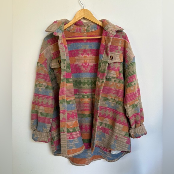 Western Aztec Print Button Flap Pocket Shacket - Picture 4 of 8